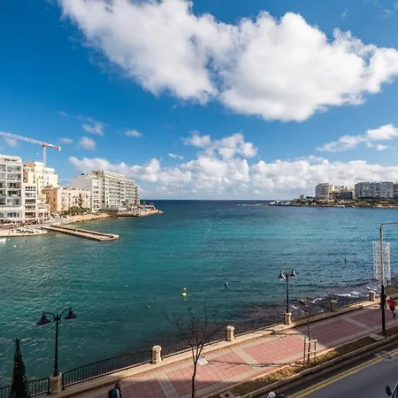 Sea View - 3 Bedroom *